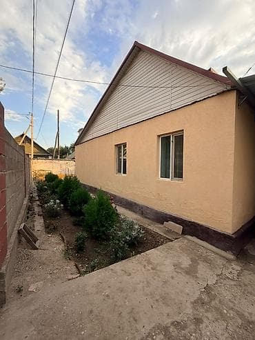 Недвижимость: Продается домв доме 4 комнаты, зал,санузел, кухня, в доме полы — 4