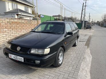 срочно срочно продам машину: Volkswagen Passat: 1995 г., 1.6 л, Механика, Бензин, Универсал — 1