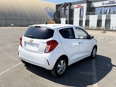 Продажа авто: Chevrolet Spark: 2022 г., 1 л, Автомат, Бензин, Хэтчбэк — 5