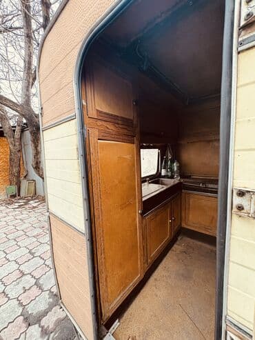 дом меняю: Срочно! Цена договорная. Продаю дом на колёсах 
Уютный и компактный — 4