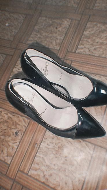 louboutin: Женские туфли Christian Louboutin Paris в классическом черном цвете — 2