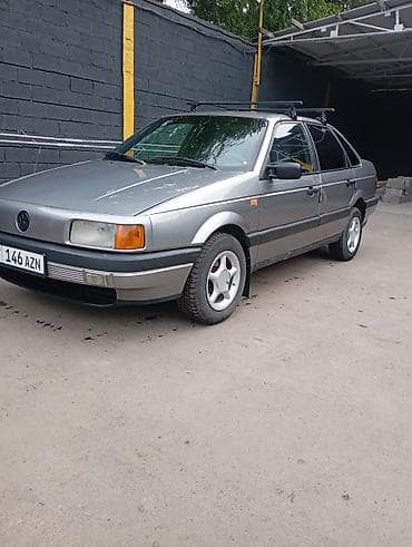 golf iv: Volkswagen Passat: 1990 г., 1.8 л, Ручные, Бензин, Седан — 2