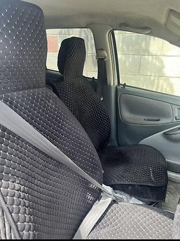 купить скричеры: Toyota Vitz: 2002 г., Автомат, Бензин, Хэтчбэк — 2
