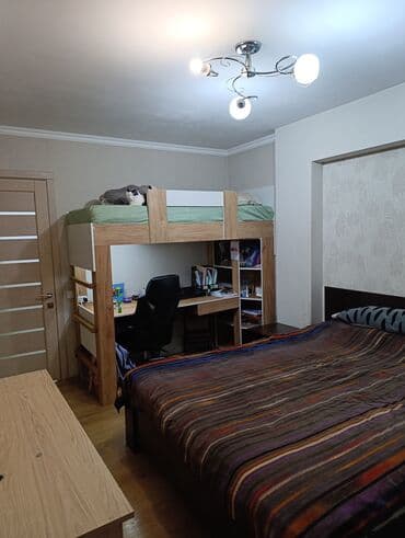 продаю полдома западный автовокзал: 3 комнаты, 64 м², Индивидуалка, 3 этаж — 3