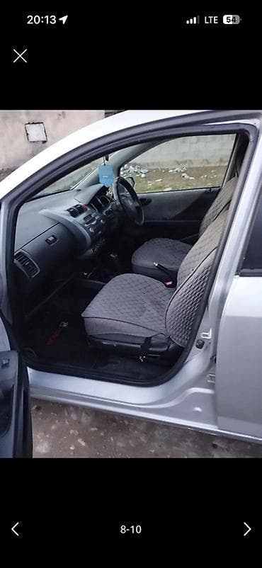 Honda Fit: 2004 г., 1.5 л, Автомат, Хэтчбэк — 7