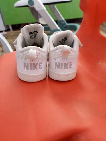 размер 28: Оригинал nike,22 размер — 2