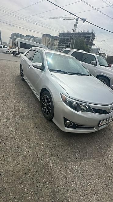 есть варианты: Toyota Camry: 2014 г., 2.5 л, Автомат, Бензин, Седан — 3