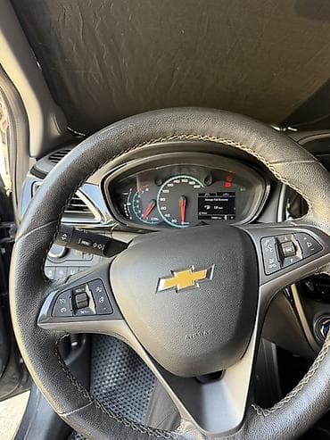 Продажа авто: Chevrolet Spark: 2020 г., 1 л, Вариатор, Бензин, Хэтчбэк — 4
