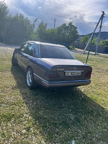 Mercedes-Benz W124: 2003 г., 3 л, Механика, Дизель, Седан at lalafo.kg Mercedes-Benz W124: 2003 г., 3 л, Механика, Дизель, Седан