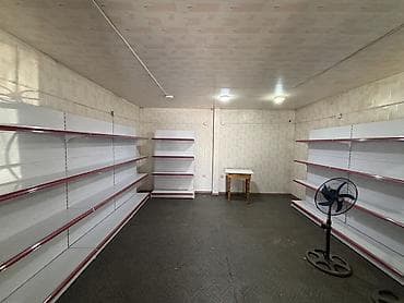 дом торговли: Помещение под магазин/склад с торговым залом и стеллажами - Отдельно — 2