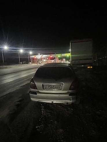 жердеш ру авто: Nissan Almera: 2001 г., 1.5 л, Кол менен иштөөчү, Бензин, Хетчбек — 2