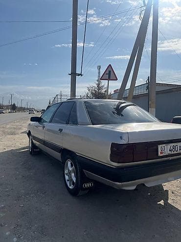 Audi 100: 1988 г., Механика, Седан — 3