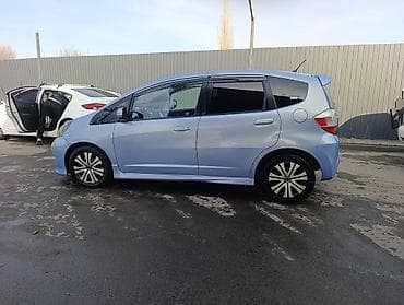 2008: Honda Fit: 2008 г., 1.5 л, Автомат, Бензин, Хэтчбэк — 5