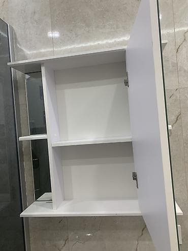 часы алфажир: Продаю 
Новое зеркало с полками для ванны 
70*70 размер — 2