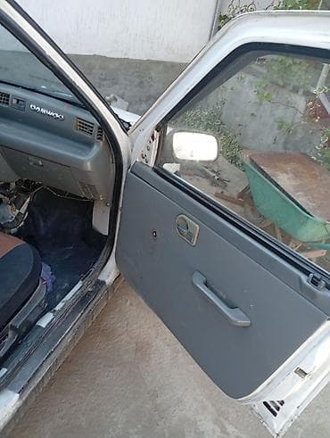 sprinter 4 4: Daewoo Tico: 2000 г., 0.8 л, Механика, Бензин, Хэтчбэк — 8