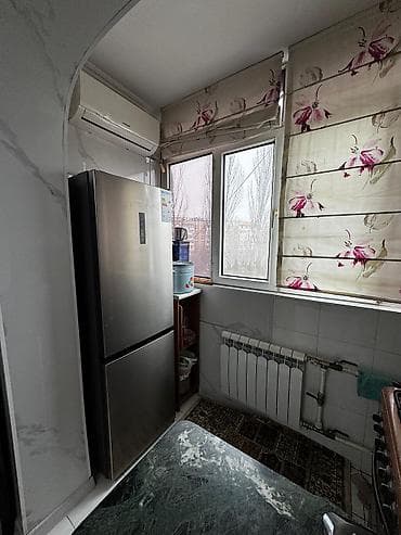южный микрорайон: 3 комнаты, Риэлтор, С мебелью полностью — 3