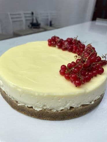 Торты, булочки пироги, манты лагман котлеты ашлямфу и т.д на заказ