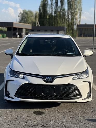toyta vitz: Toyota Corolla: 2023 г., Вариатор, Гибрид, Седан — 1