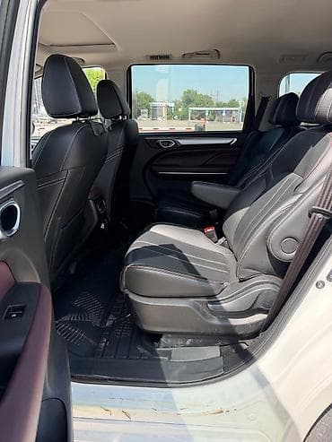 автовышка бонго: GAC М 6 (Trumpchi M 6 ) — просторный 7-местный минивэн бизнес‑класса — 5