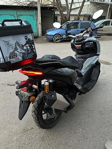 Кумурска мотороллер: Макси-скутер 180 куб. см, Бензин, Колдонулган — 3