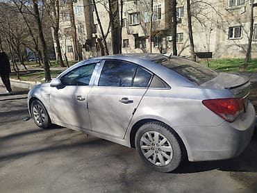 aubi 80: Chevrolet Cruze: 2009 г., Седан — 2