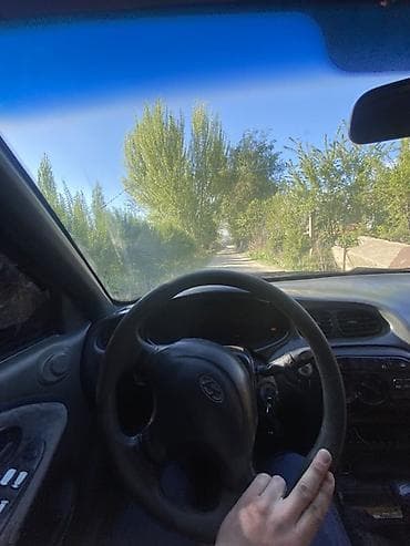 Транспорт: Hyundai Avante: 1997 г., 1.6 л, Кол менен иштөөчү, Бензин, Седан — 4