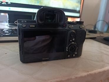 кел кел: Полнокадровая беззеркальная камера Sony α7 III (ILCE-7M3), байонет — 1