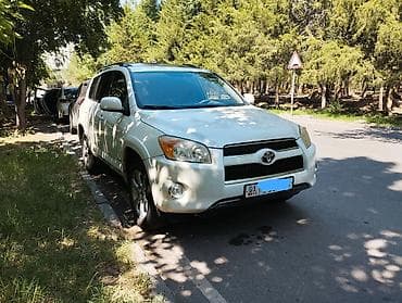 Toyota RAV4: 2010 г. — 1