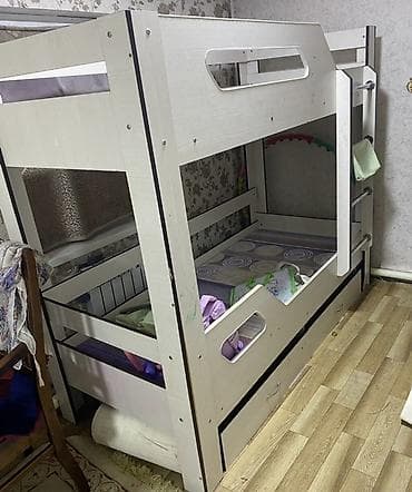 детский комод б у: Двухъярусная детская кровать, Б/у, ЛДСП, цвет - Белый — 2