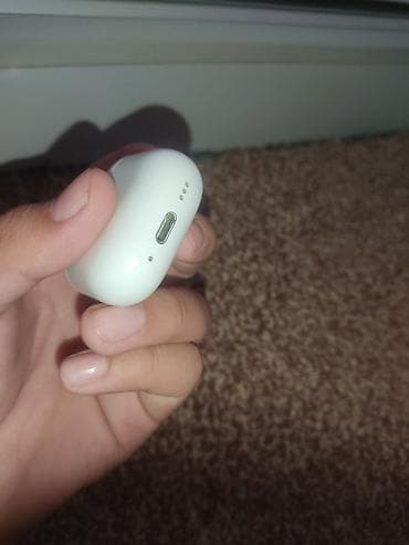 samsung 70: Беспроводные наушники-вкладыши с зарядным кейсом - Форм-фактор — 5