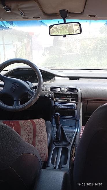 geely galaxy e5: Mazda 626: 1992 г., Механика, Седан — 2