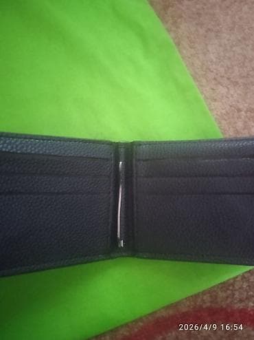 Мужские партманы в идеальном состоянии мадель BOSS оригинал тушуруп at lalafo.kg Мужские партманы в идеальном состоянии мадель BOSS оригинал тушуруп