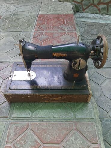 Швейная машина