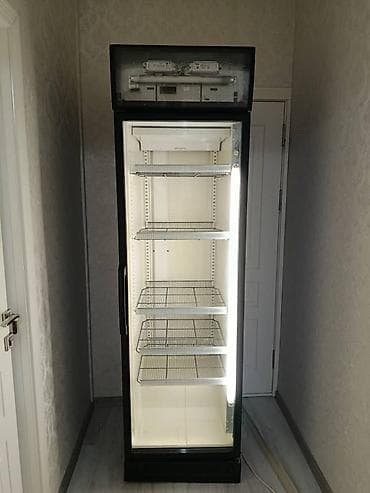 Холодильное оборудование: Для напитков, Для молочных продуктов, Кондитерские, Б/у — 1