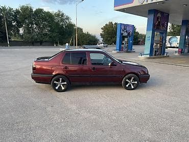 моно на венто: Volkswagen Vento: 1993 г., 1.8 л, Механика, Бензин, Седан — 4