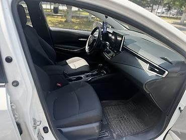 fort focus: Toyota Corolla: 2019 г., 1.8 л, Вариатор, Гибрид, Седан — 6