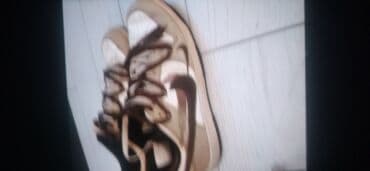 красовк: Красовки кожаные, сверху в хорошем состоянии снизу трещина но носить — 10