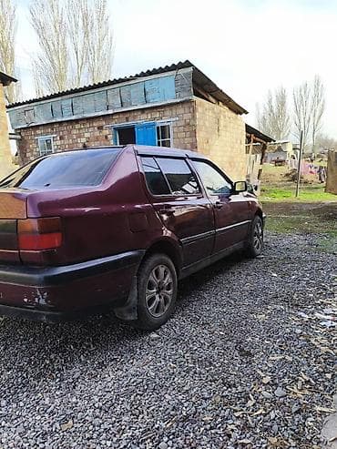 диски на авто бу: Volkswagen Vento: 1992 г., 1.8 л, Ручные, Бензин, Седан — 4