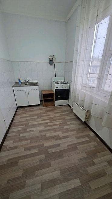105: 1 комната, 33 м², 105 серия, 9 этаж, Старый ремонт — 3