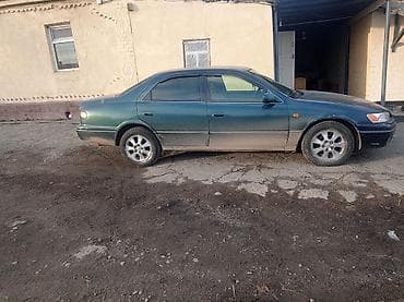 kia s: Toyota Camry: 1999 г., 3 л, Автомат, Бензин, Седан — 5