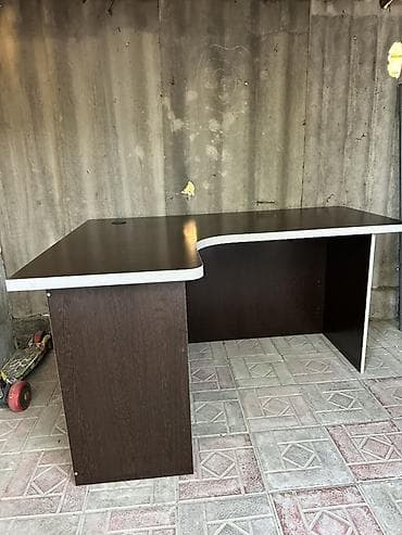 Офисный стол, Нерегулируемый, цвет - Коричневый, Угловой, ЛДСП