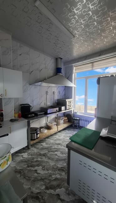 аптечное оборудование купить: Продаётся кафе ресторан - Просторный зал с несколькими посадочными — 1