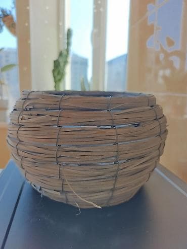 4 pot: Плетёная корзина-кашпо для растений.
диаметр около 19-20см — 1