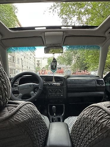 cl: Volkswagen Vento: 1996 г., 1.8 л, Механика, Бензин, Седан — 6