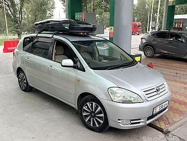 семиместное авто: Toyota Ipsum: 2002 г., 2.4 л, Автомат, Бензин, Минивэн — 7