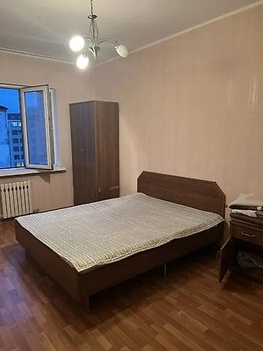 сдаю кв улан 2: Улан мкр Сдается 2-х ком квартира Серия: 106 Этаж: 8/10 С мебелью — 5
