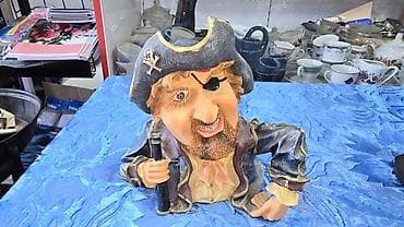 синий тазик: Статуэтка-подставка под бутылку из 2000х, высотой 22см-1000с. (Есть — 1