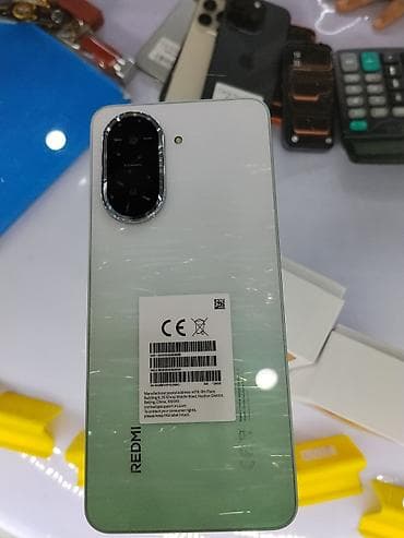 Смартфон Redmi A5 Ключевые особенности: - Двойная AI‑камера 32 МП для