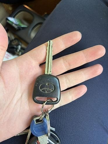 пульт для авто: Ключ Toyota Оригинал — 7