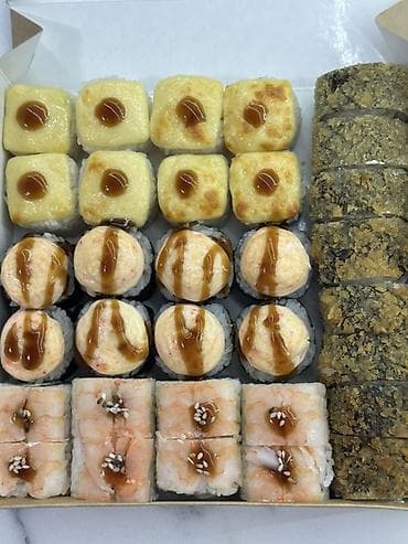 улака ат: Сеты роллов и суши . Инстаграм @AYAMI_KB Описание: - Ассорти роллов в — 2